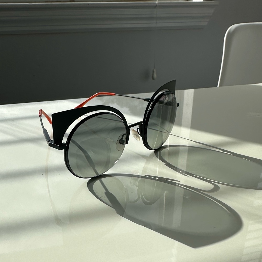 Fendi Roma Sunglasses - Picture 5 of 5